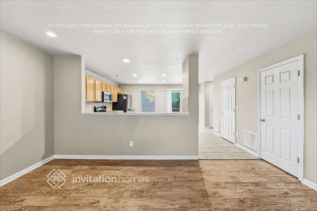 Building Photo - 838 Willow Dr