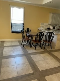 Breakfast Area - 817 Dumatrait Ln