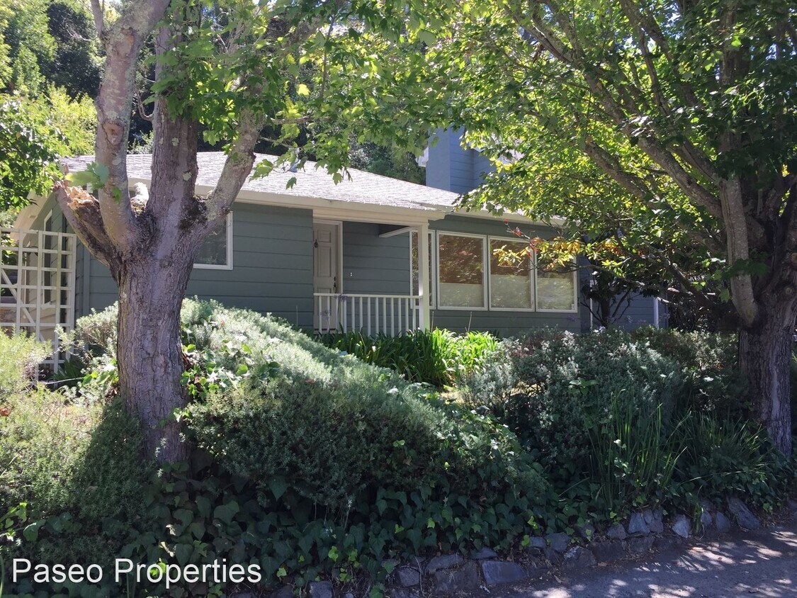Primary Photo - 3 br, 2.5 bath House - 76 Del Casa Dr.