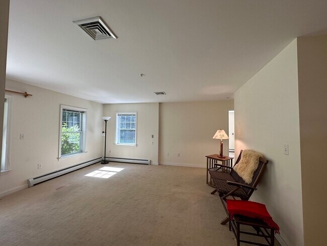 Foto del edificio - 34 Meeting House Ln