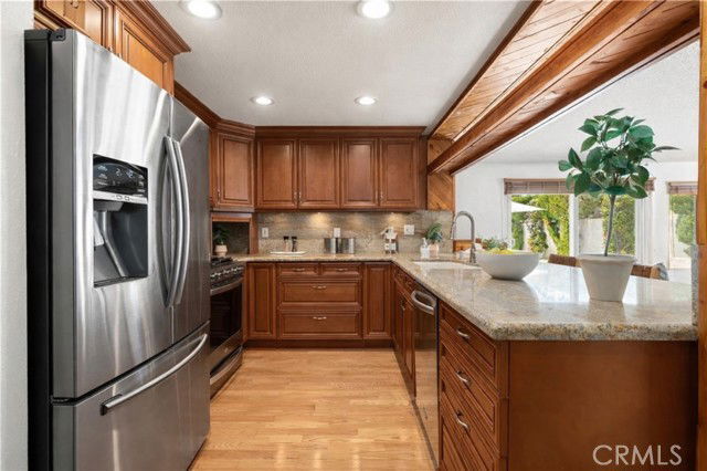 Foto del edificio - 26017 Redbluff Dr