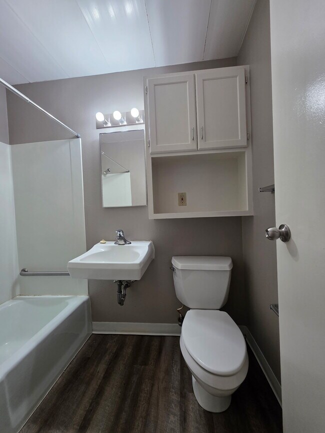 Building Photo - Liberty Lights Apartments C