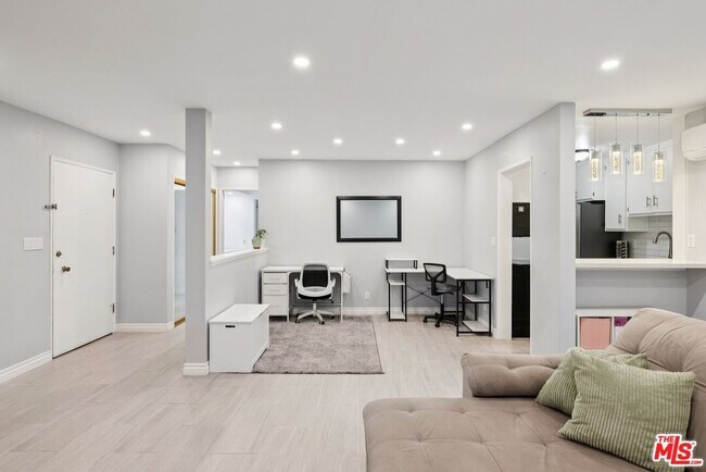 Foto del edificio - 5625 N Sumner Wy