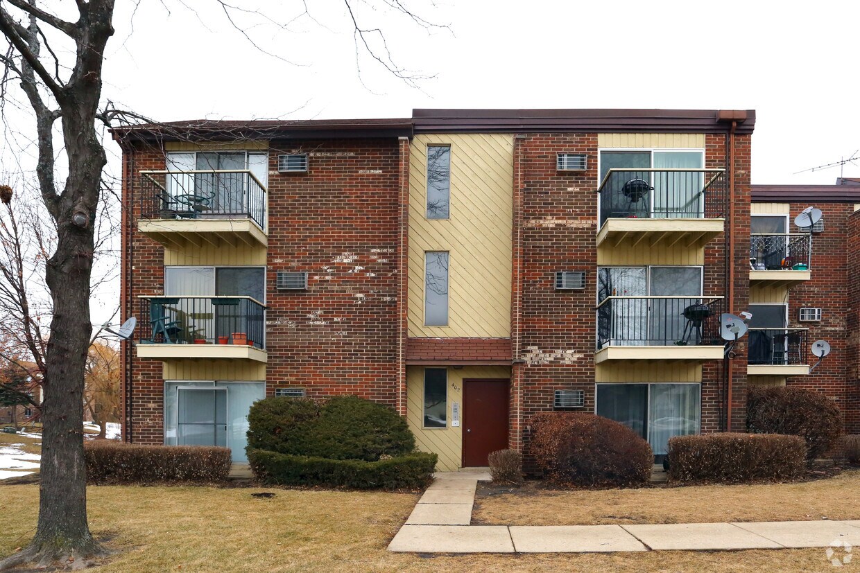 Building Photo - 402 Pleasant Run Dr
