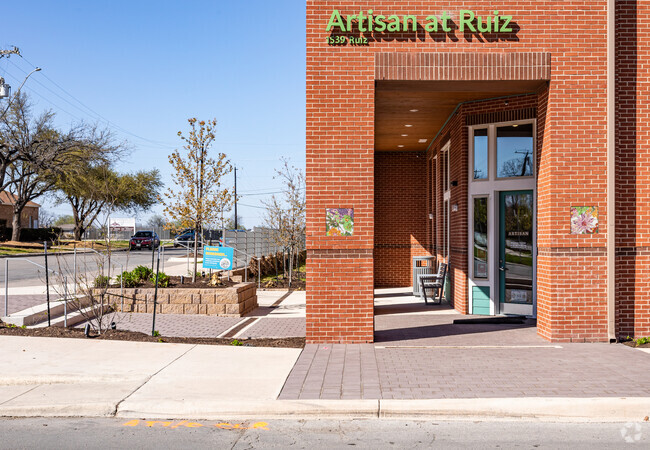 Building Photo - Artisan at Ruiz