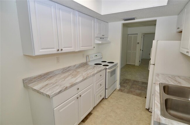 Building Photo - 411 San Miguel Ave