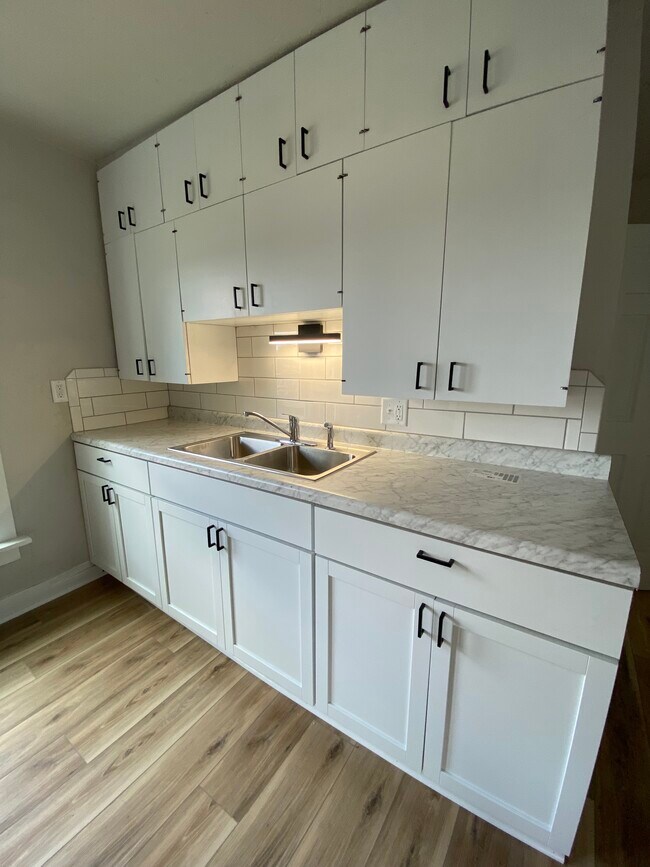 Foto del edificio - 1208 N Sawyer St