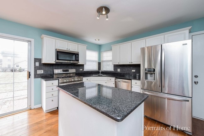 Building Photo - 2217 Cheshire Dr