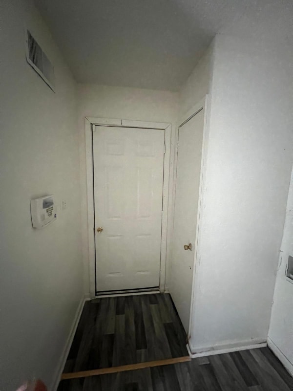 Foto del edificio - 3390 Ridgemont Ave