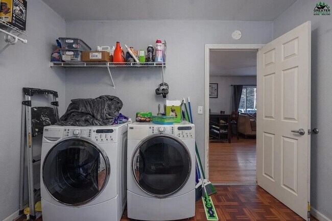 Foto del edificio - 1469 Redmond Ave