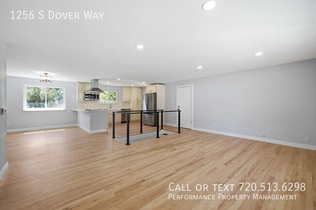 Foto del edificio - 1256 S Dover Way