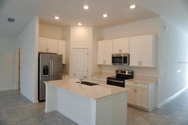 Foto del edificio - 2051 Punch Bowl Ave