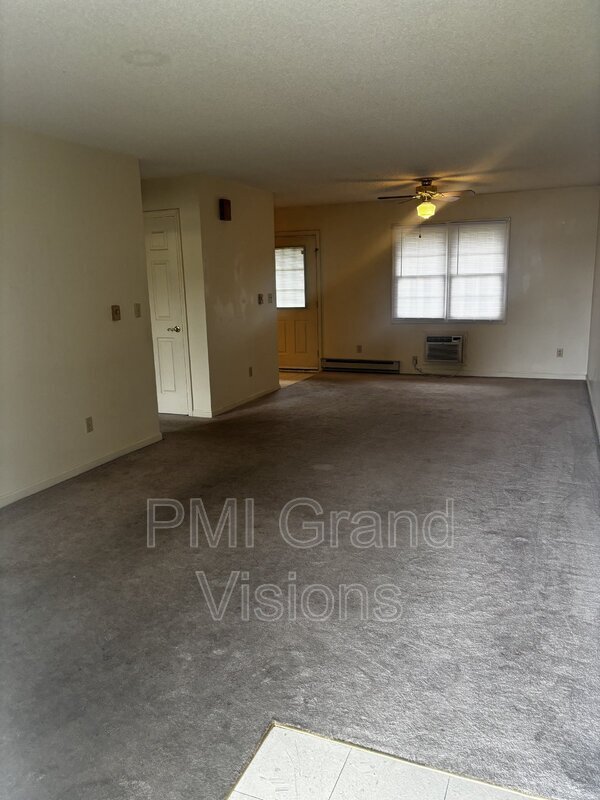 Building Photo - 1305 18th St