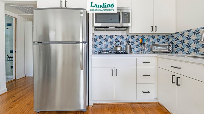 Building Photo - 5004 Crawford St