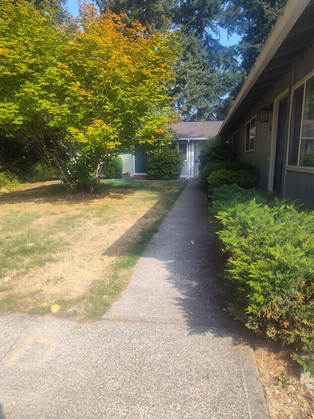 Primary Photo - 811 43rd Ave SW