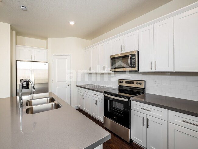 Foto del edificio - 6509 Enlightenment Dr