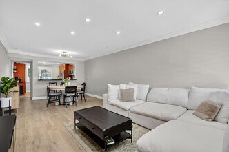 Building Photo - 55 SE 14th St