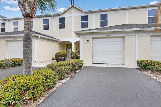 Foto del edificio - 8729 Clara Elizabeth Ln