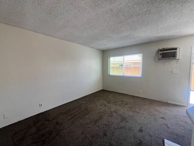 Building Photo - 4351 Green Ave