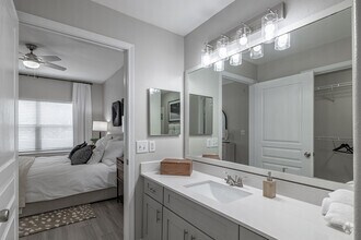 1BR, 1BA - 765 SF - Niche