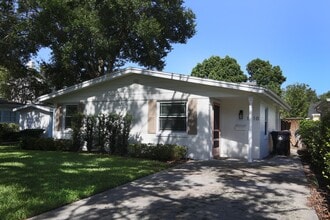 Building Photo - 1510 Charlotte Ln