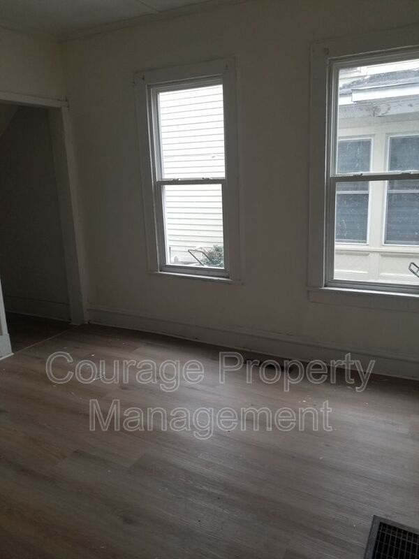 Foto del edificio - 514 W First St