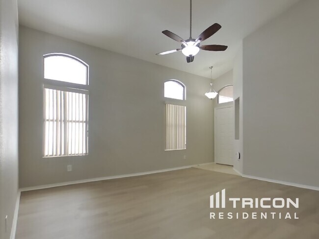 Foto del edificio - 1335 W Wahalla Ln