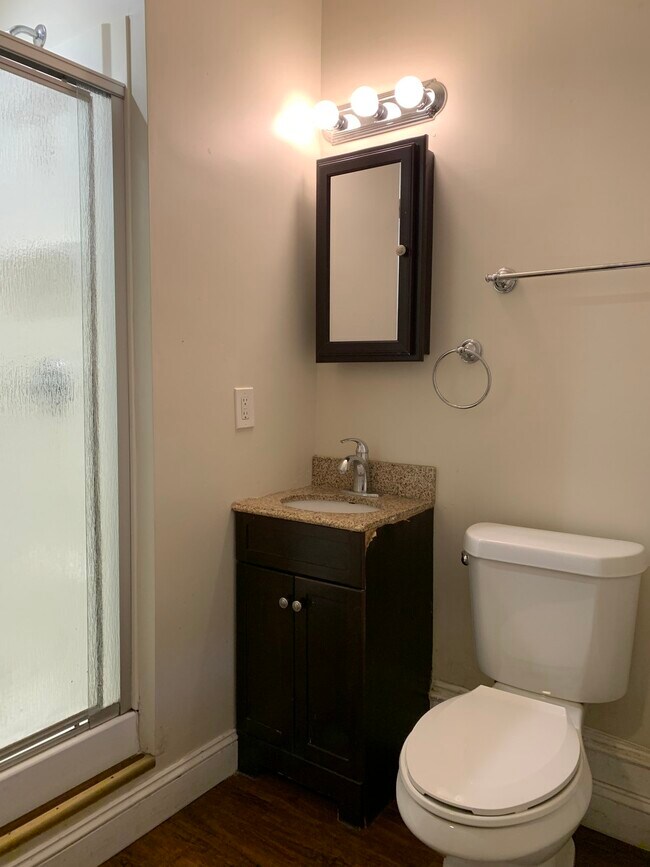 Foto del edificio - 124 South 19th Street, Unit 26-2R