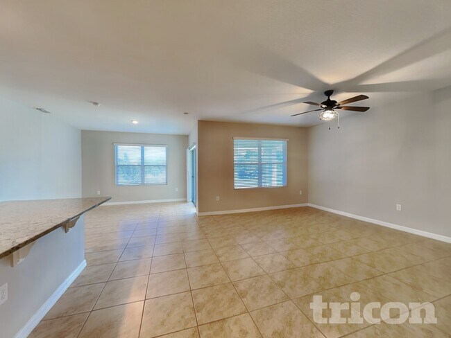Foto del edificio - 5765 Arlington River Dr.