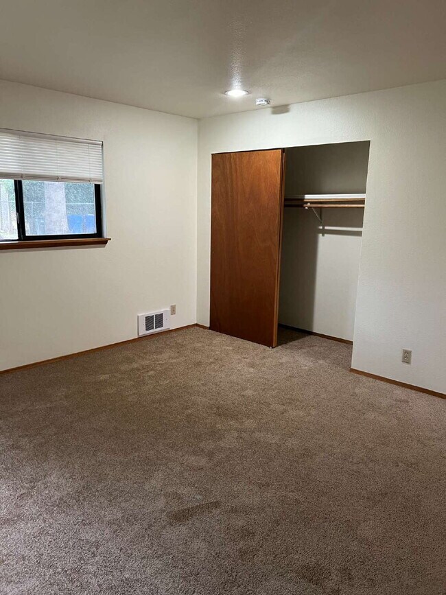 Foto del edificio - Duplex Unit Available for 8/5/2025 Move-In!
