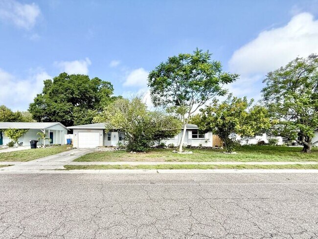 Foto del edificio - 6900 16th St N