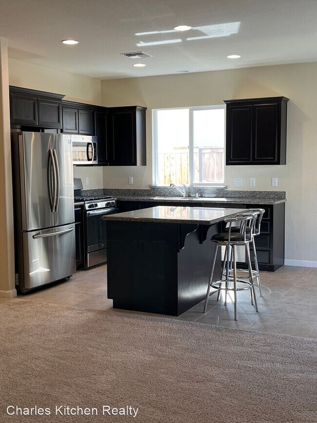 Foto del edificio - 3 br, 2.5 bath House - 1079 Drake Way