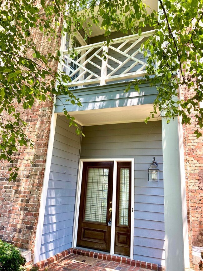 Building Photo - Large 3 bed/ 2.5 bath townhome for rent near the Reservoir!