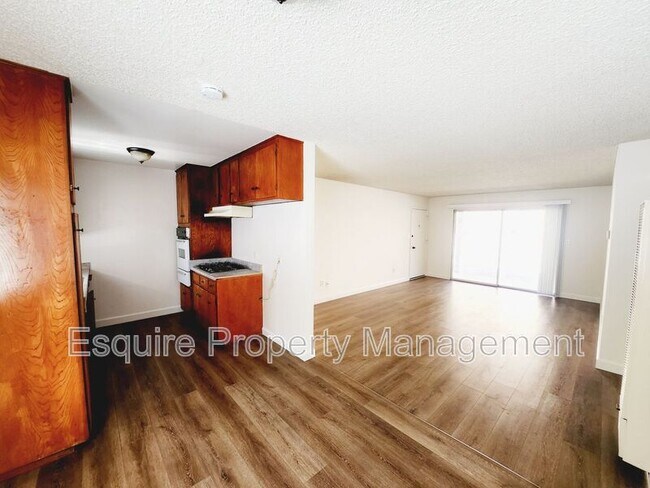Foto del edificio - 2056 N Ventura Rd