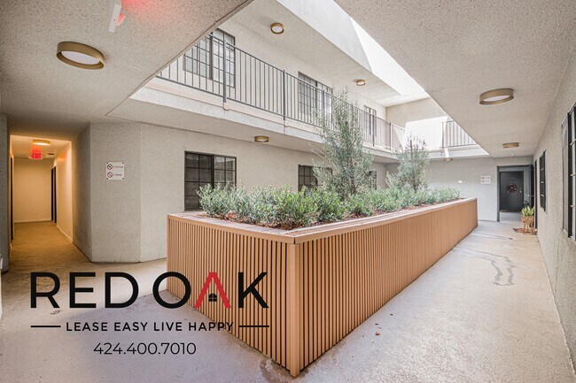 Foto del edificio - 4651 Cahuenga Blvd