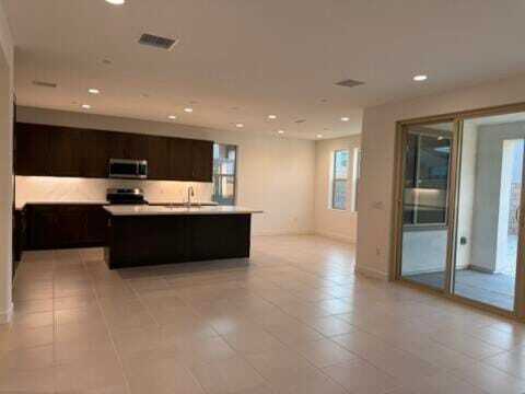 Foto del edificio - 74240 Becker St