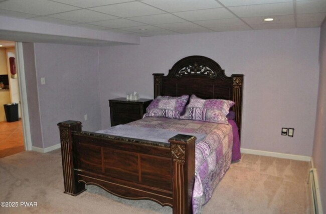 Foto del edificio - 56 Sterling Rd