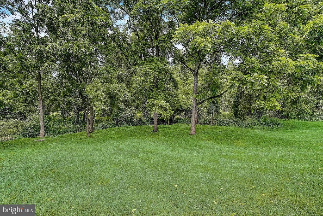 Foto principal - 19 Oxford Ct