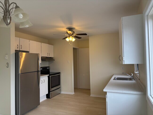 Photo du bâtiment - 19 Crystal Dr