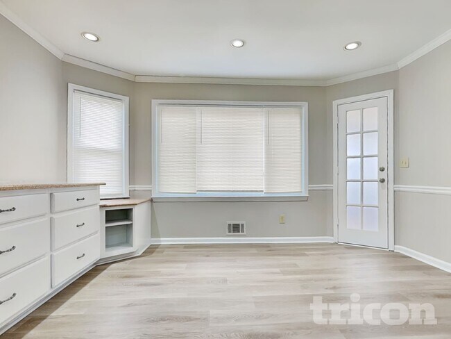 Foto del edificio - 2101 Amherst Trail SE