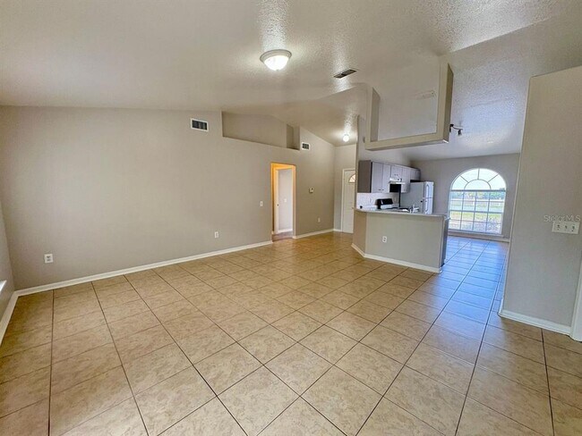 Building Photo - 609 Tamarin Ln