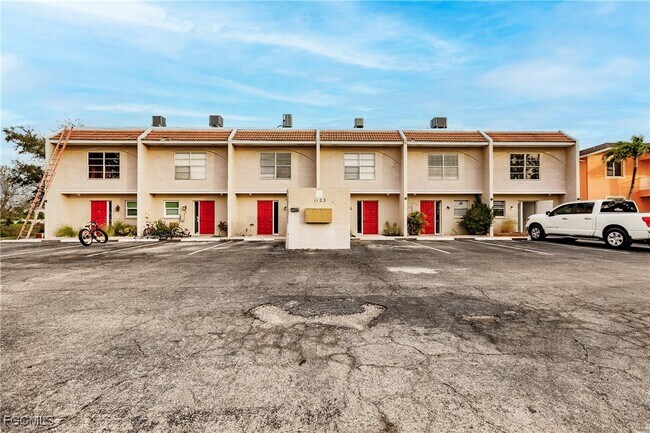 Foto del edificio - 1123 SW 48th Terrace