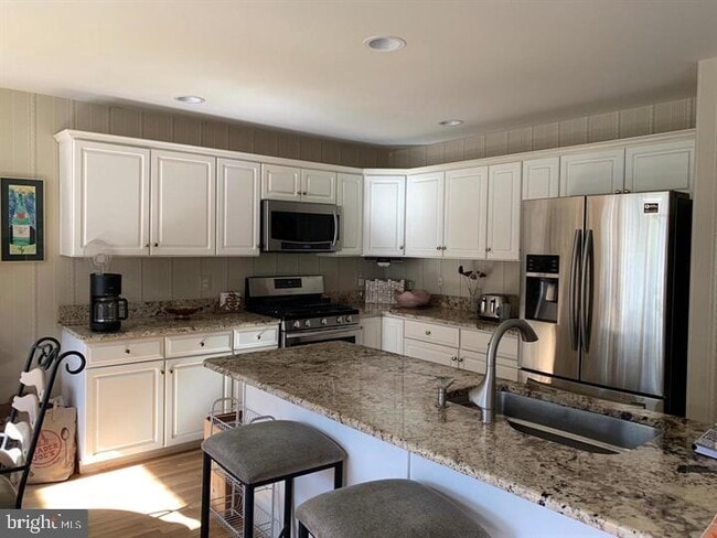 Building Photo - 110 Canterbury Ln