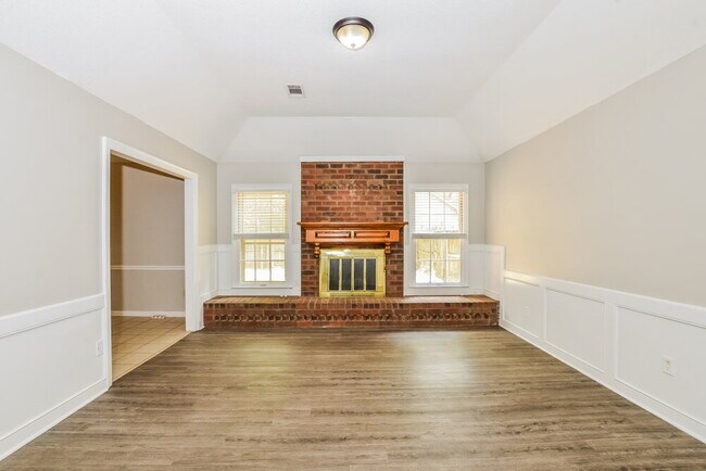 Foto del edificio - 7000 Fellsway Cove