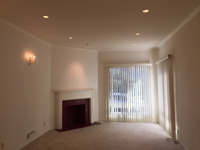 Building Photo - 33 Belmont Dr