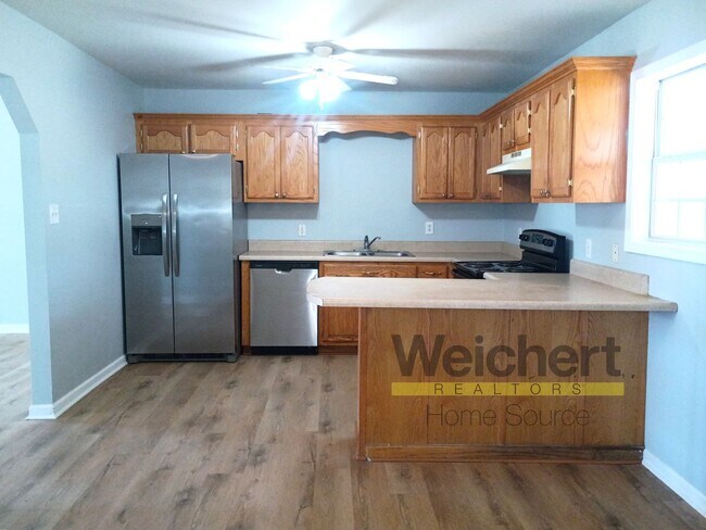 Foto del edificio - Freshly Remodeled 3BR/2BA with Carport & Spacious Backyard