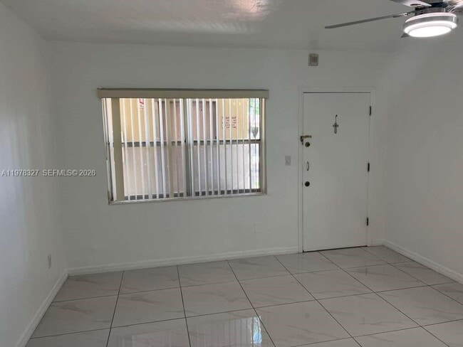 Foto del edificio - 7505 SW 82nd St