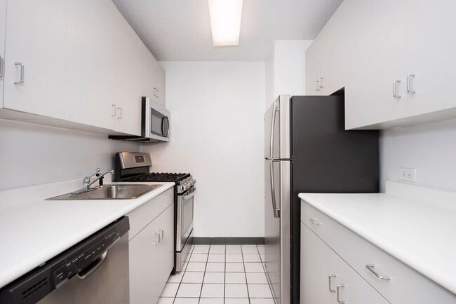 Foto del edificio - 425 E 52nd St