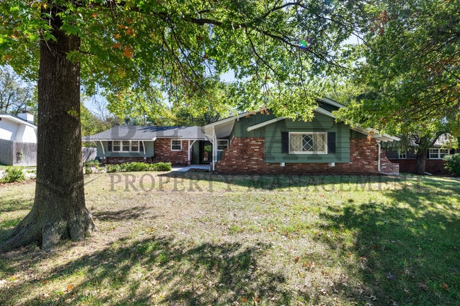 Building Photo - 1126 Farmstead St