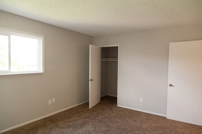 Foto del edificio - 1133 Laurel Ln